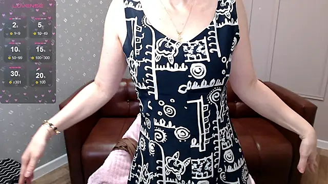 Snapshot of Cutie_Erikaa1 chatting on May 7, 2026, 2:17 am Cutie Erikaa1 online show from May 7, 2026, 2:17 am