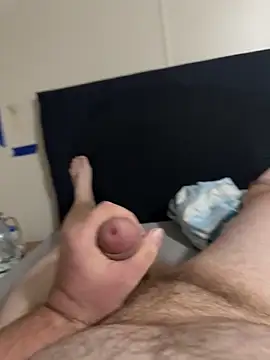 Snapshot of Trucker05 chatting on December 17, 2025, 2:39 am Trucker05 online show from December 17, 2025, 2:39 am