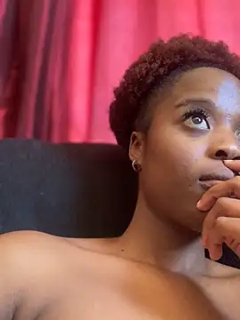 Snapshot of BlvckVixen chatting on March 10, 2026, 9:36 am BlvckVixen online show from March 10, 2026, 9:36 am