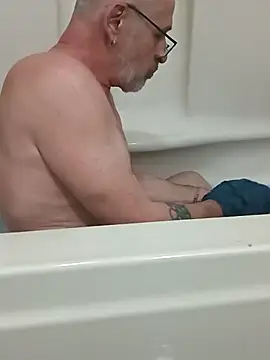 geilerschwanz64 online show from January 11, 2025, 9:04 pm