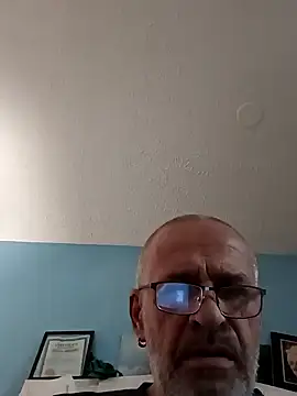 geilerschwanz64 online show from January 16, 2025, 4:28 pm