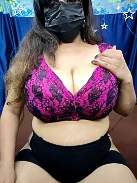 XXHOTSEX69 online show from September 18, 2025, 7:54 am