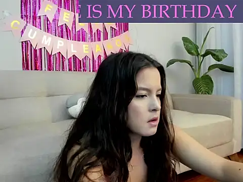 Snapshot of AmandaCallum chatting on June 21, 2026, 11:07 pm AmandaCallum online show from June 21, 2026, 11:07 pm