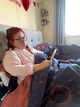 Snapshot of Tallulah-mae-xoxox chatting on March 4, 2025, 12:44 pm Tallulah-mae-xoxox online show from March 4, 2025, 12:44 pm