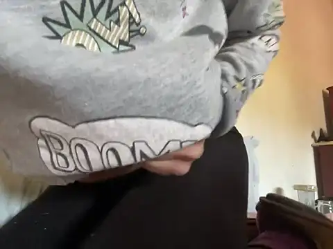 Snapshot of filipasantosx chatting on January 9, 2025, 1:02 pm filipasantosx online show from January 9, 2025, 1:02 pm