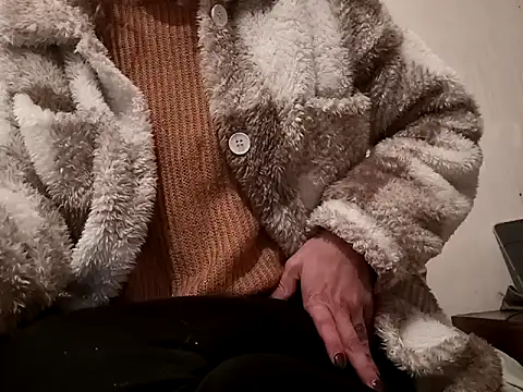 Snapshot of filipasantosx chatting on February 16, 2025, 8:11 pm filipasantosx online show from February 16, 2025, 8:11 pm