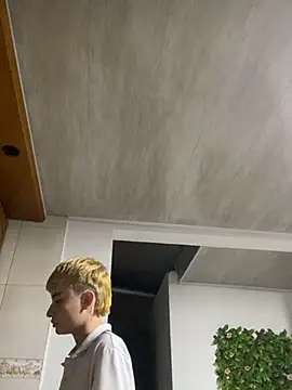 nico 18x online show from February 10, 2025, 2:08 am