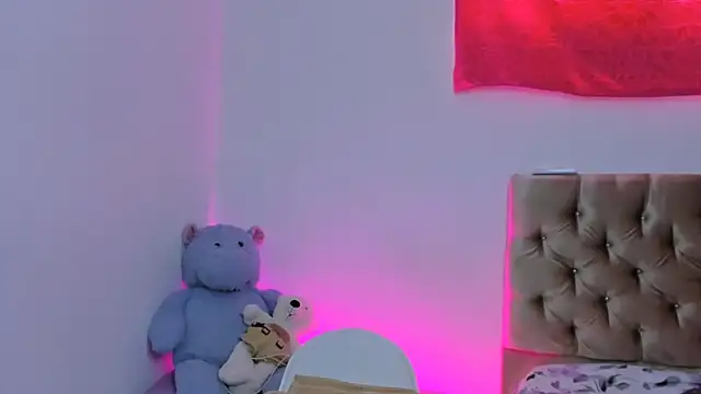 StassieBell online show from March 10, 2025, 5:29 pm