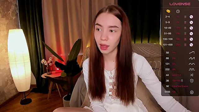 Snapshot of MilliBrown_ chatting on March 8, 2025, 8:33 am MilliBrown online show from March 8, 2025, 8:33 am