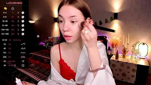 Snapshot of MilliBrown_ chatting on December 16, 2025, 8:08 am MilliBrown online show from December 16, 2025, 8:08 am