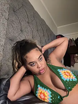 Snapshot of camiliaskye chatting on September 13, 2025, 5:18 am camiliaskye online show from September 13, 2025, 5:18 am