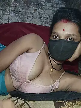 Snapshot of Hoty_girl_143 chatting on May 28, 2026, 1:14 am Hoty girl 143 online show from May 28, 2026, 1:14 am