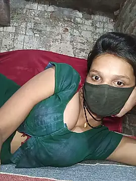 Snapshot of Hoty_girl_143 chatting on June 1, 2026, 12:56 am Hoty girl 143 online show from June 1, 2026, 12:56 am