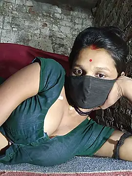 Snapshot of Hoty_girl_143 chatting on June 21, 2026, 4:42 pm Hoty girl 143 online show from June 21, 2026, 4:42 pm