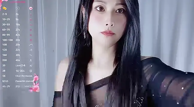 Snapshot of Blossom-666 chatting on December 11, 2024, 6:20 pm Blossom-666 online show from December 11, 2024, 6:20 pm