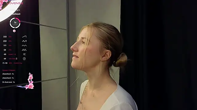 Snapshot of ArianaMur chatting on January 14, 2025, 5:30 am ArianaMur online show from January 14, 2025, 5:30 am