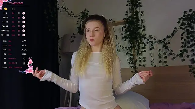 Snapshot of ArianaMur chatting on March 21, 2025, 5:32 am ArianaMur online show from March 21, 2025, 5:32 am