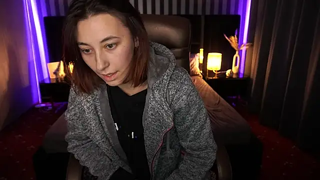 Snapshot of Roxy_Rayy chatting on December 6, 2024, 3:08 am Roxy Rayy online show from December 6, 2024, 3:08 am