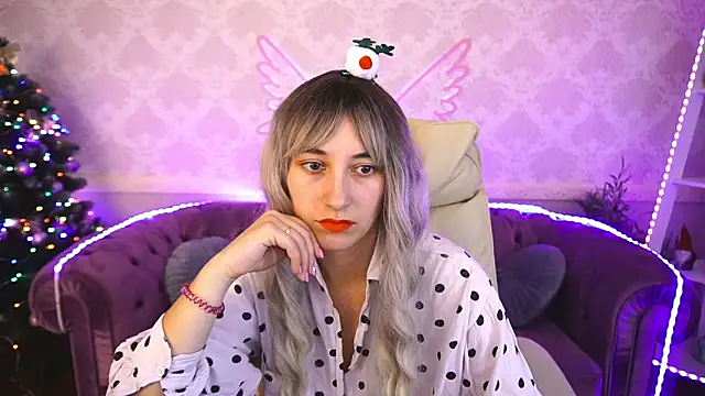 Snapshot of Roxy_Rayy chatting on December 24, 2024, 1:39 pm Roxy Rayy online show from December 24, 2024, 1:39 pm