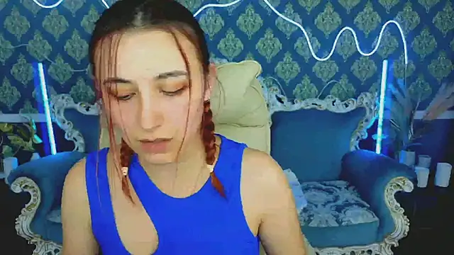 Snapshot of Roxy_Rayy chatting on November 11, 2025, 2:39 pm Roxy Rayy online show from November 11, 2025, 2:39 pm