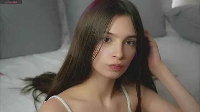 EvaLung777 online show from February 11, 2025, 4:02 pm