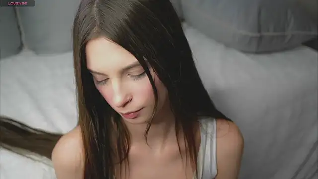 EvaLung777 online show from February 13, 2025, 3:35 pm