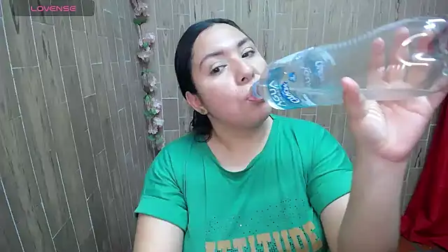 solyeria online show from September 27, 2025, 1:10 am