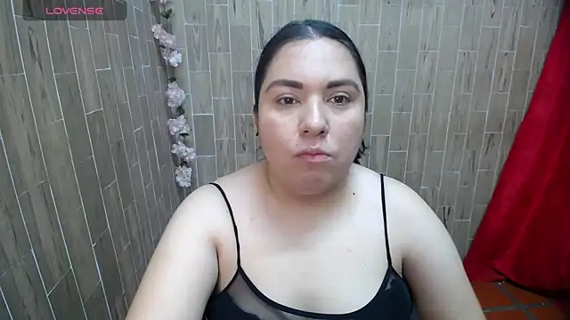 solyeria online show from April 23, 2026, 1:18 am