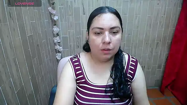 solyeria online show from May 1, 2026, 3:38 pm