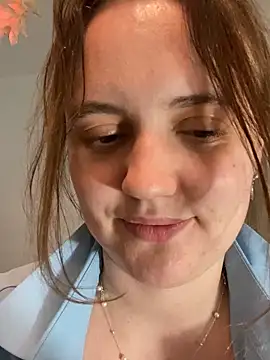 Snapshot of Lella_Ryann_ chatting on May 31, 2026, 6:09 pm Lella Ryann online show from May 31, 2026, 6:09 pm