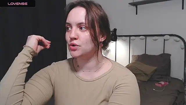 Snapshot of Lella_Ryann_ chatting on June 7, 2026, 9:18 pm Lella Ryann online show from June 7, 2026, 9:18 pm