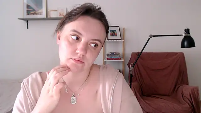 Snapshot of Lella_Ryann_ chatting on July 19, 2026, 11:47 am Lella Ryann online show from July 19, 2026, 11:47 am