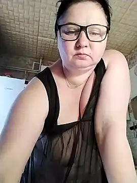 Holly-69 online show from April 23, 2026, 11:42 am