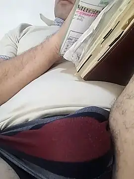 Snapshot of CRISTHIAN_GREY01 chatting on February 26, 2025, 5:42 am CRISTHIAN GREY01 online show from February 26, 2025, 5:42 am