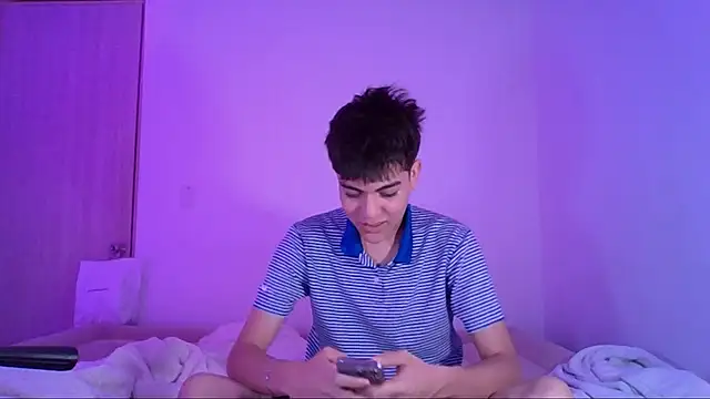 Snapshot of JaycoThomas chatting on December 28, 2024, 7:33 pm JaycoThomas online show from December 28, 2024, 7:33 pm