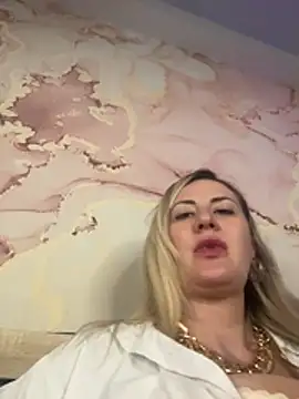 Snapshot of LanaShockk chatting on July 5, 2026, 4:25 pm LanaShockk online show from July 5, 2026, 4:25 pm