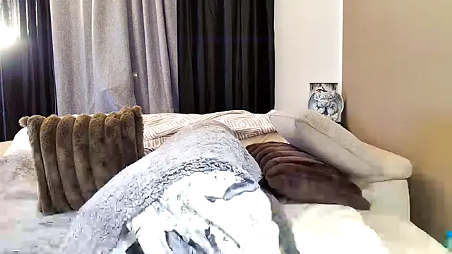 Snapshot of snowpanter chatting on February 23, 2025, 8:44 pm snowpanter online show from February 23, 2025, 8:44 pm