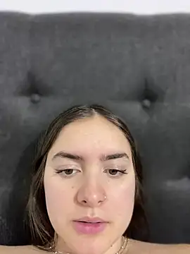 imlindapink online show from March 4, 2025, 1:23 am