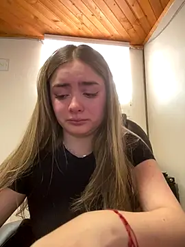 imlindapink online show from September 17, 2025, 5:14 pm