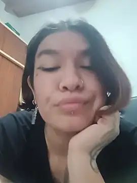 Snapshot of Lela-pink chatting on July 29, 2026, 6:22 am Lela-pink online show from July 29, 2026, 6:22 am