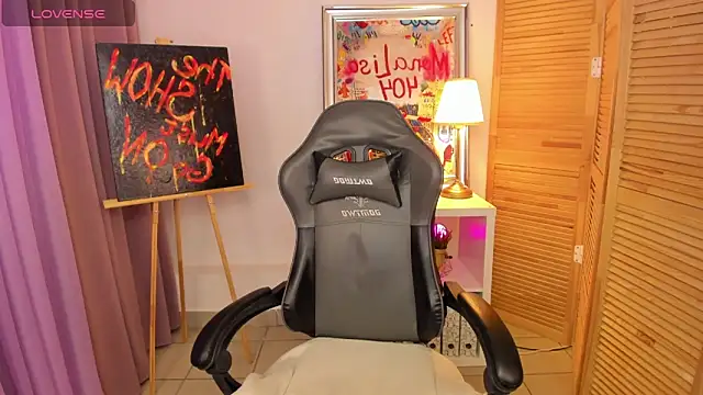 fiamoory online show from January 22, 2025, 4:34 am