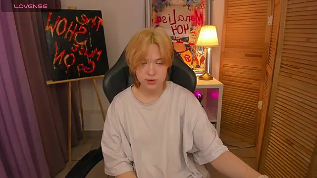 fiamoory online show from January 22, 2025, 7:35 am