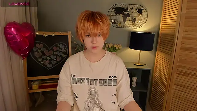 fiamoory online show from February 23, 2025, 7:44 am