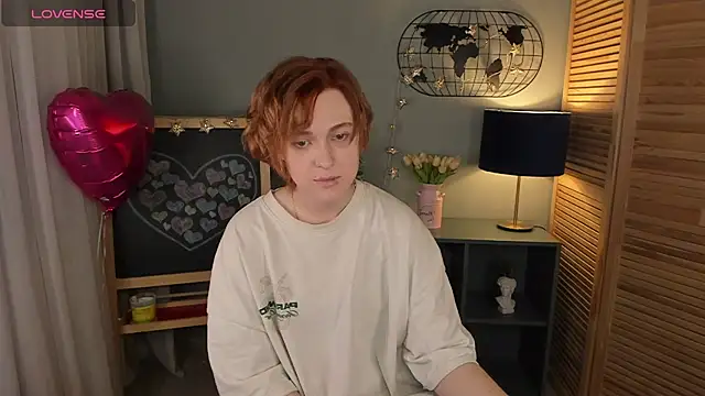 fiamoory online show from March 2, 2025, 4:17 am