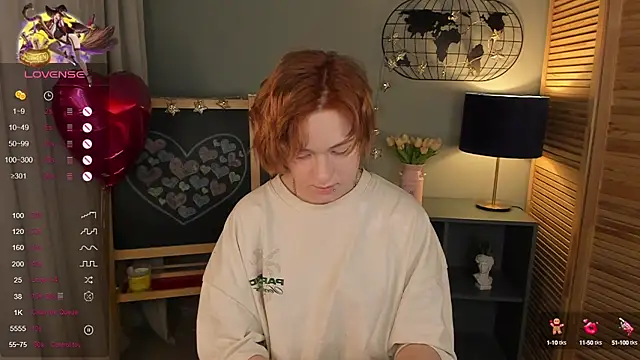 fiamoory online show from March 3, 2025, 4:36 am