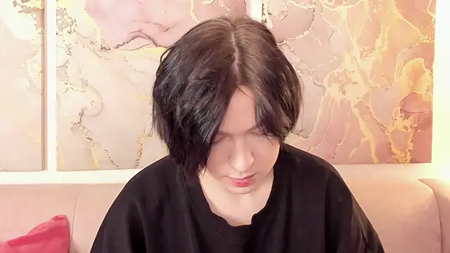 fiamoory online show from November 6, 2025, 1:06 am