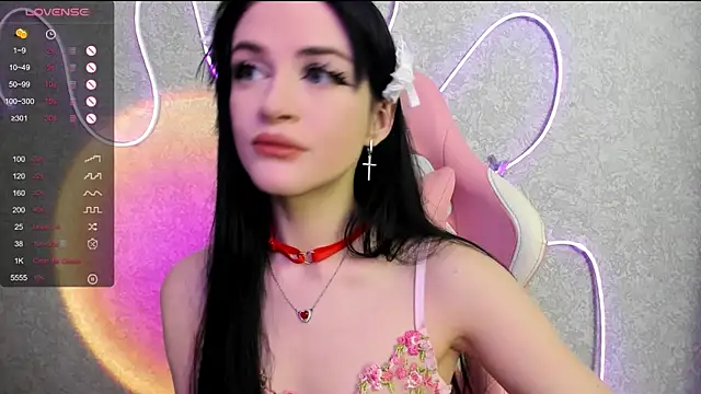 Molly Crystall online show from June 14, 2026, 4:14 am