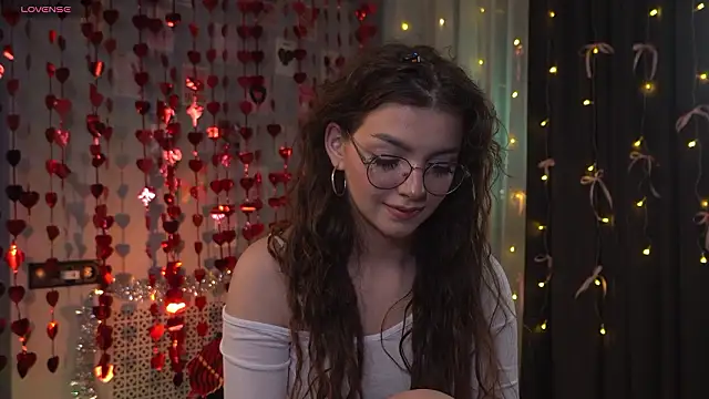 Snapshot of FlairEdgin chatting on February 18, 2026, 7:21 pm FlairEdgin online show from February 18, 2026, 7:21 pm