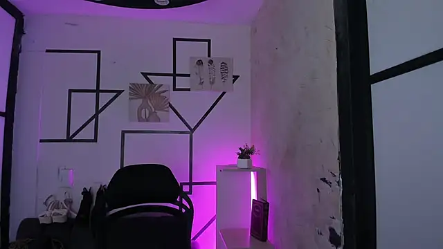 Snapshot of JulietaKane chatting on September 12, 2025, 4:23 am JulietaKane online show from September 12, 2025, 4:23 am