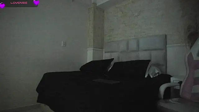 Snapshot of JulietaKane chatting on July 22, 2026, 8:44 pm JulietaKane online show from July 22, 2026, 8:44 pm